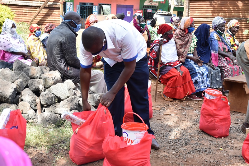 Donation Of Foodstuffs To Families Within Dallas